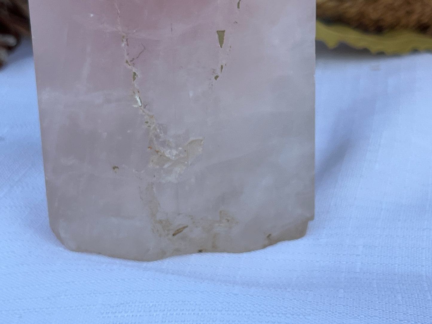 XL Rose Quartz Statement (chipped tip and base ) 2.721g