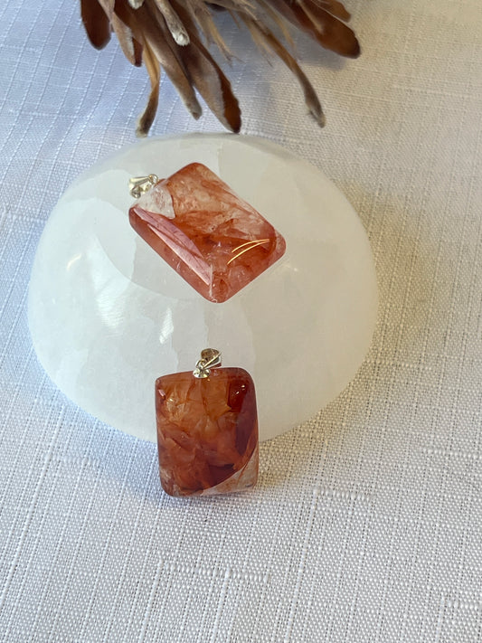 Fire Quartz High Quality Pendant