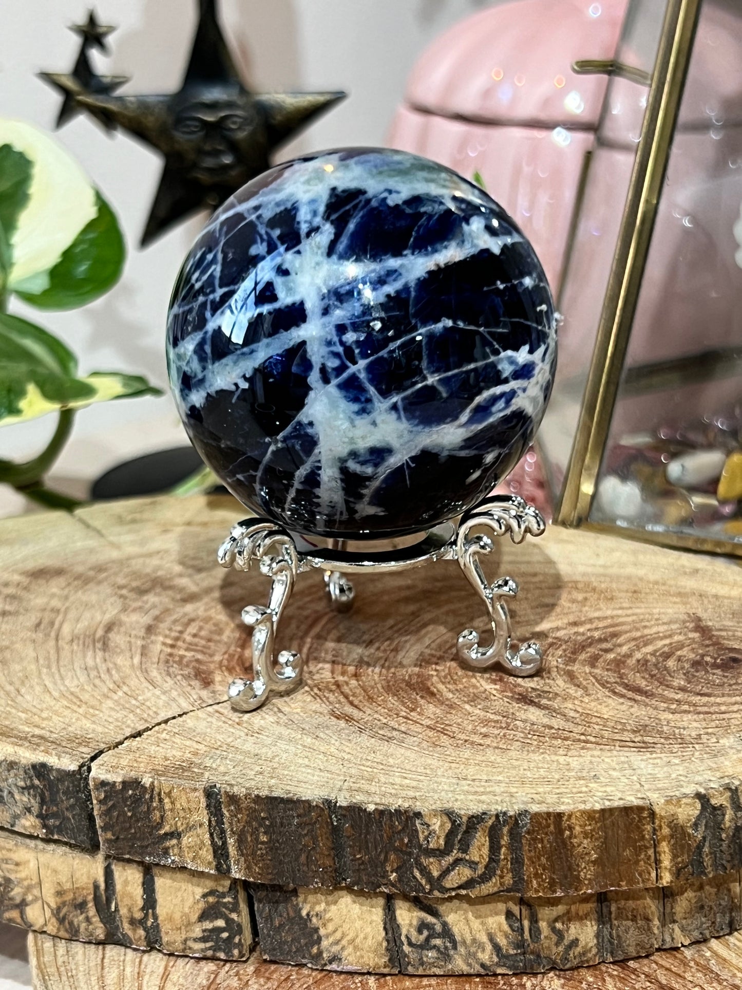 Metal Sphere Stand