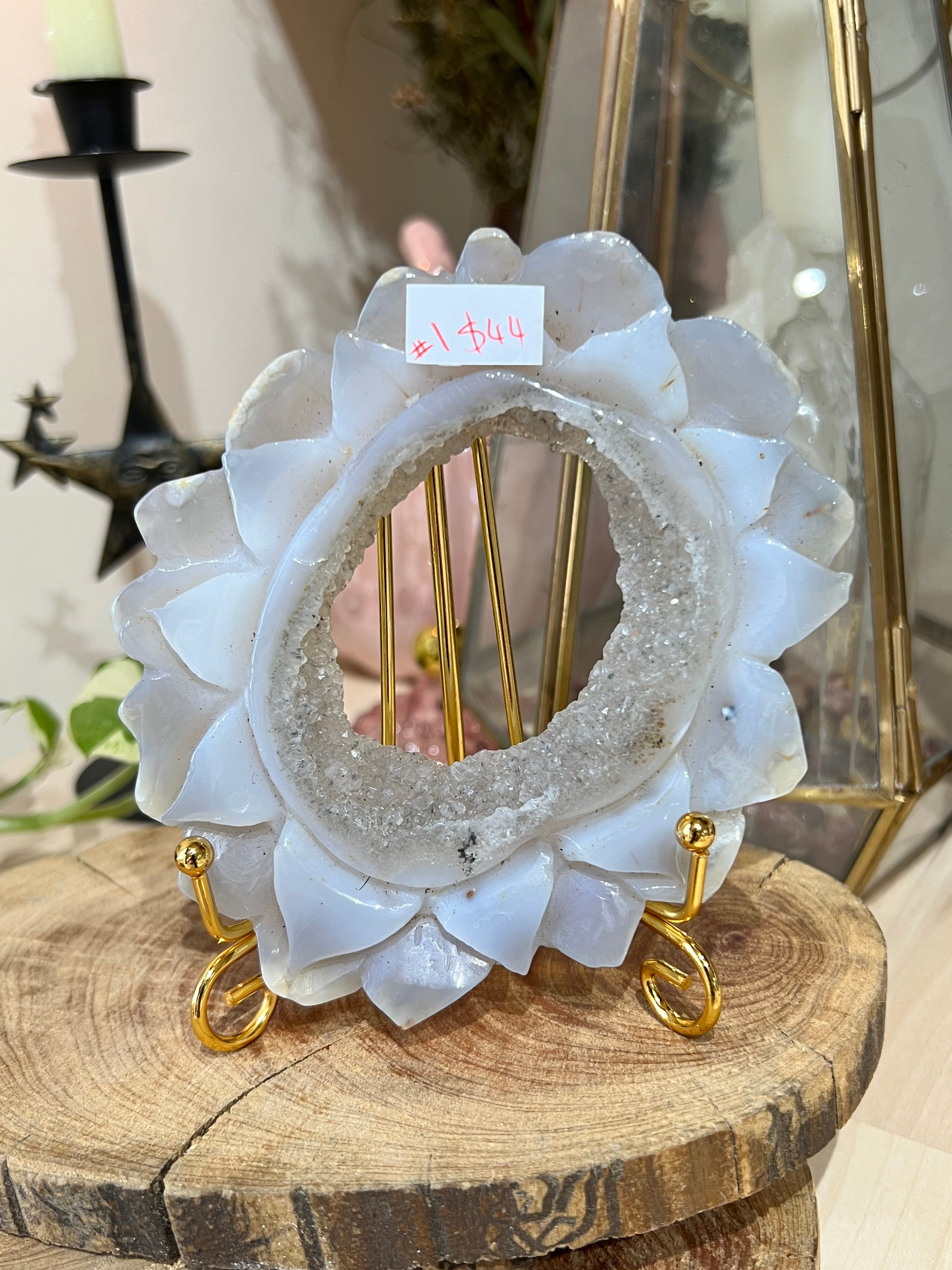 Agate Lotus Carving (1)